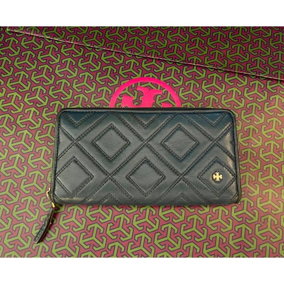 Tory Burch Handbags - ♦️TORY BURCH BLUE FLEMING WALLET